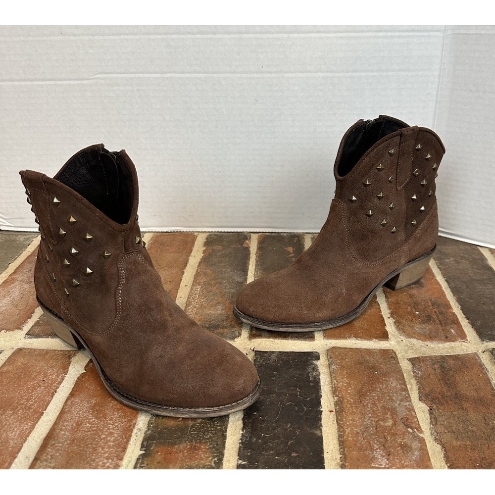Charles David Brown Leather Studded Cowboy Boots Western Ankle Women's Sz 7.5